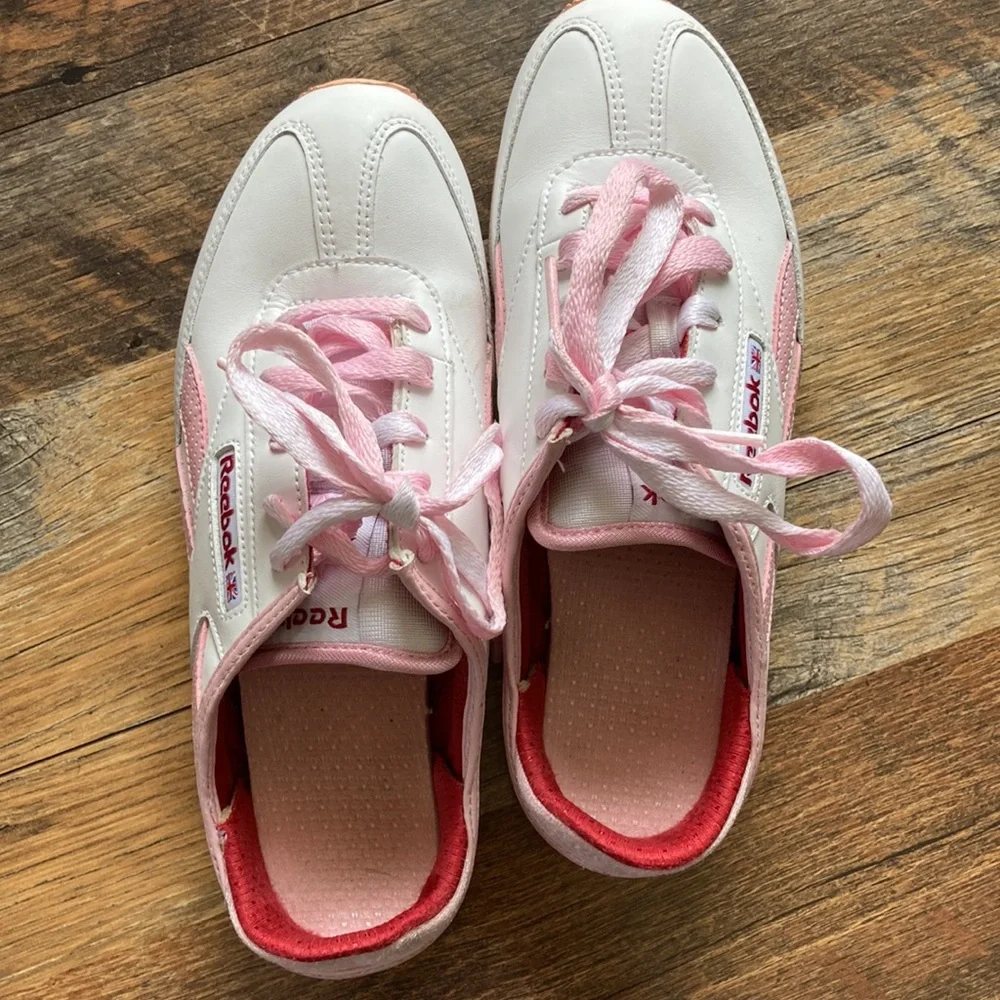 Women’s Reebok slip-ons - Picture 3 of 5